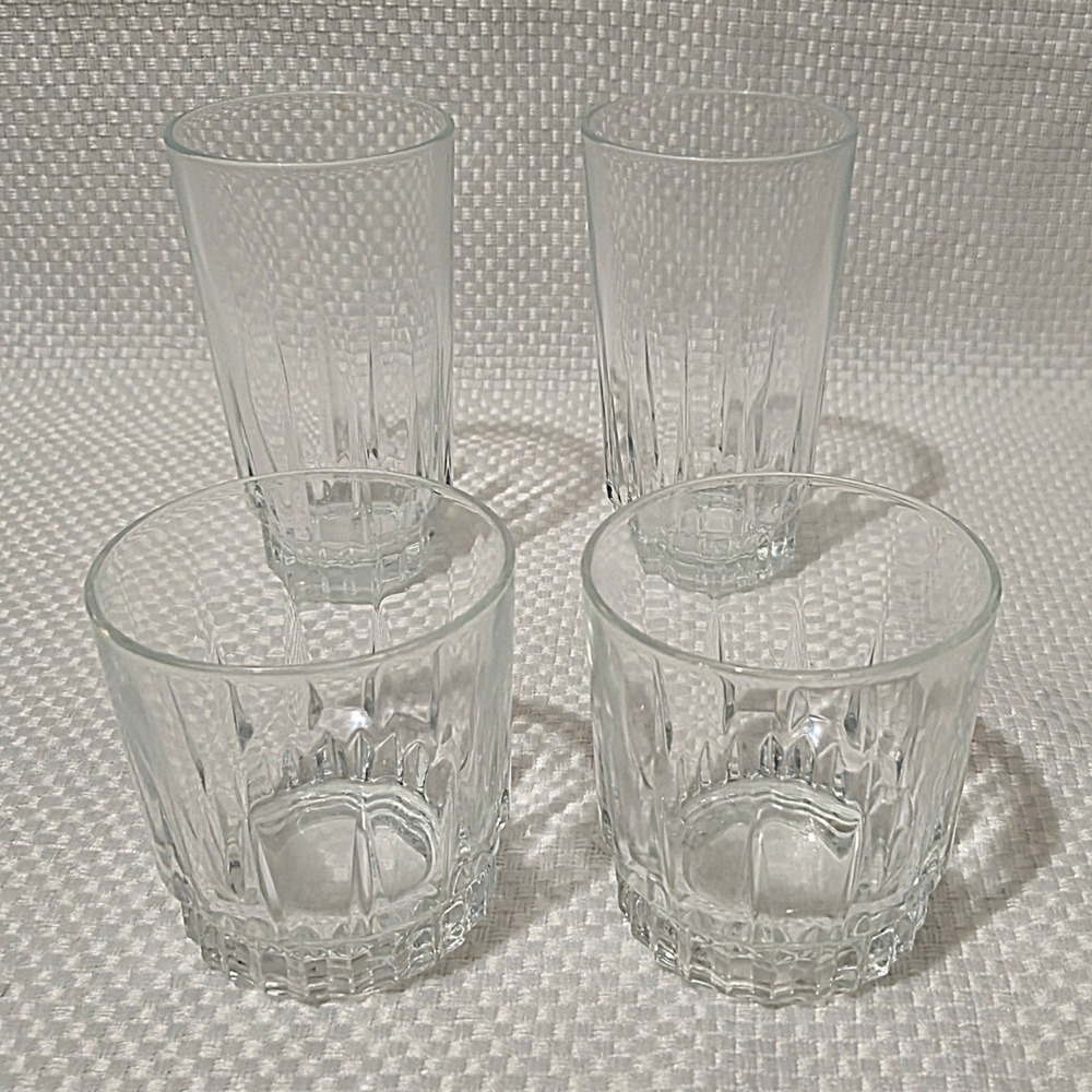 Set of 4 Clear Glass Tumblers & Short Glasses Vintage Starburst Century Design